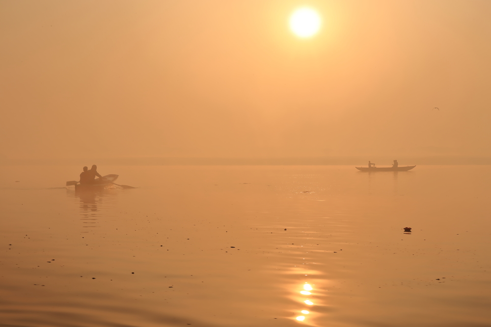 Levé de Soleil sur le Gange 1 - Bénarès Varanasi - Uttar Pradesh - Inde