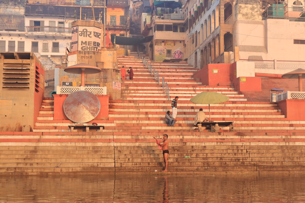 Ablutions dans le Gange 5 - Bénarès Varanasi - Uttar Pradesh - Inde