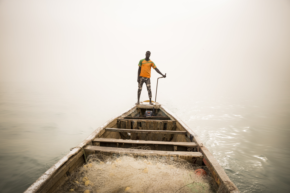 Retour de pêche les cales vides. Port de Joal. Sénégal.