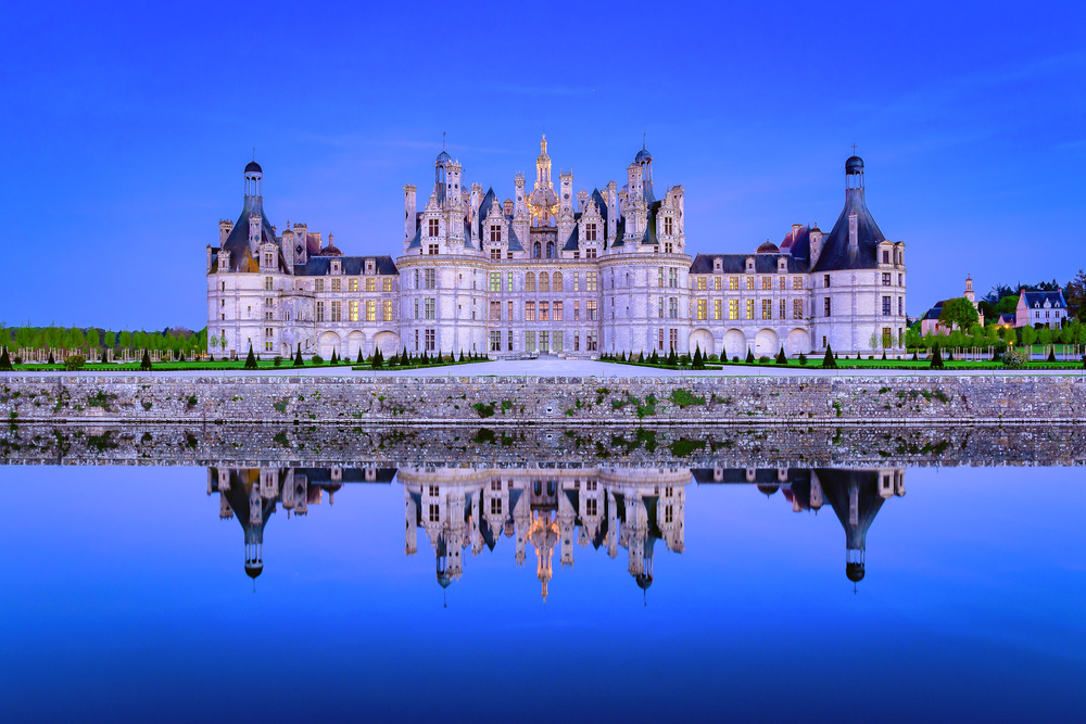 CHAMBORD CASTLE BY NIGHT