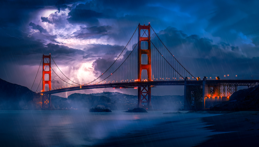 Le Golden Gate pendant l'orage