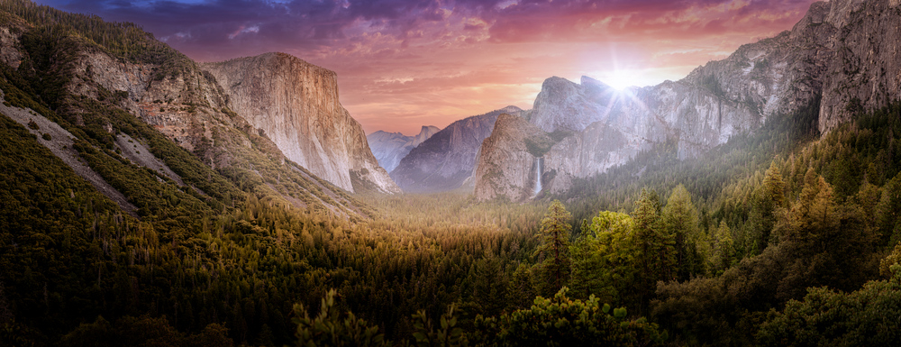 Tunnel View au Yosemite National Park Panorama au lever du soleil