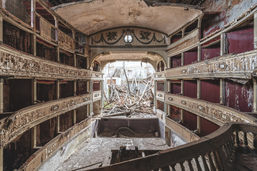 Drame en coulisses - Abandoned Theater - Italy